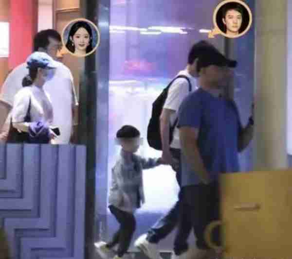 冯绍峰陪儿子参加亲子运动会,5岁想想酷似妈妈,长成男版赵丽颖(冯绍峰和两岁儿子)-第17张图片-九妖电影 冯绍峰陪儿子参加亲子运动会,5岁想想酷似妈妈,长成男版赵丽颖(冯绍峰和两岁儿子)-第17张图片-九妖电影