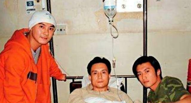 冷落天王刘德华,状告影帝郑则仕,自诩星爷接班人,如今沦落神剧(刘德华钟楚红郑则仕合演的电影)-第16张图片-九妖电影 冷落天王刘德华,状告影帝郑则仕,自诩星爷接班人,如今沦落神剧(刘德华钟楚红郑则仕合演的电影)-第16张图片-九妖电影