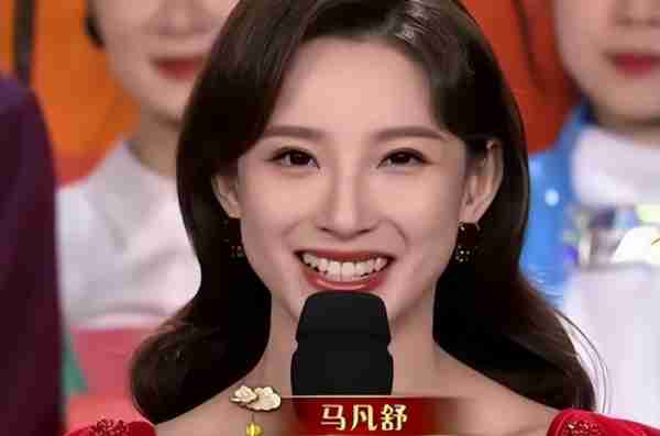 五位央视龙年春晚主持人，个个实力不凡，皆受观众喜爱，最小30岁（春晚主持人龙洋照片高清）-第19张图片-九妖电影