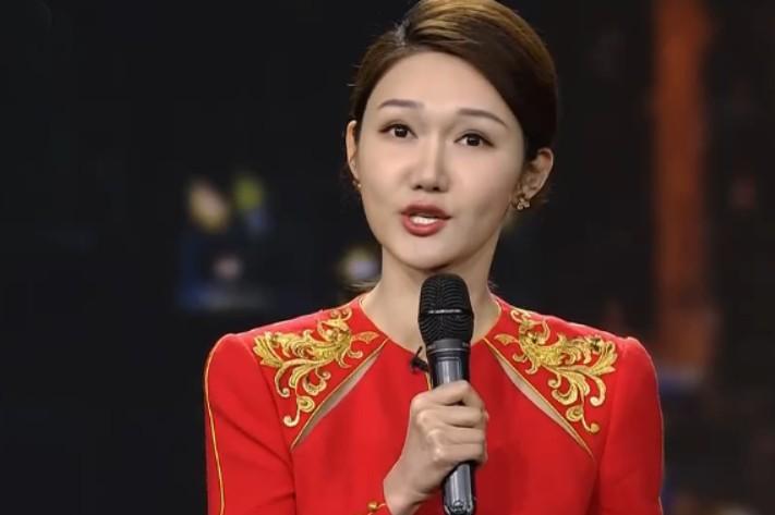 五位央视龙年春晚主持人，个个实力不凡，皆受观众喜爱，最小30岁（春晚主持人龙洋照片高清）-第22张图片-九妖电影
