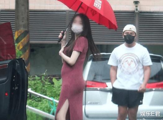 欧弟承认女友未婚先孕，将迎来第三个女儿，网友：喊穷还生孩子-第1张图片-九妖电影