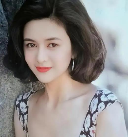 62岁关之琳发福认不出！脸部圆润秀色可餐，但与巅峰时期判若两人-第8张图片-九妖电影