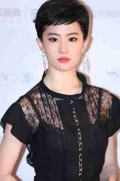 能驾驭得了“短发”的女星,只服这5位,热巴们就别硬上弓了-第25张图片-九妖电影 能驾驭得了“短发”的女星,只服这5位,热巴们就别硬上弓了-第25张图片-九妖电影