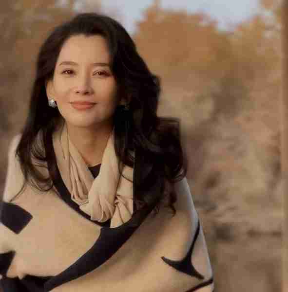 汪峰女友森林北凌晨4点不睡,怒回网友:姐不是小三,要的是爱情-第14张图片-九妖电影 汪峰女友森林北凌晨4点不睡,怒回网友:姐不是小三,要的是爱情-第14张图片-九妖电影