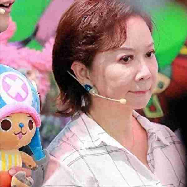 从“小品女王”到被喊“滚出春晚”，蔡明到底做错了什么？（蔡明早期小品打针）-第7张图片-九妖电影