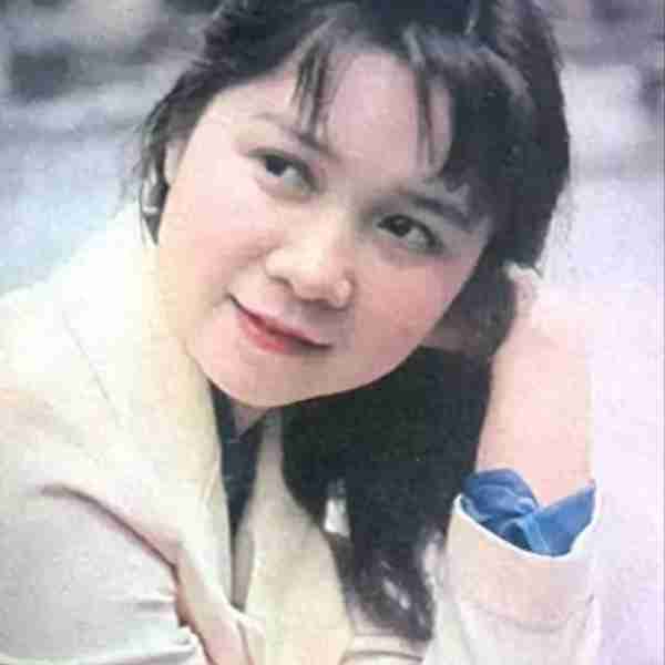 从“小品女王”到被喊“滚出春晚”，蔡明到底做错了什么？（蔡明早期小品打针）-第12张图片-九妖电影