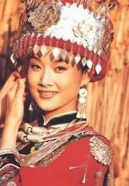 从“春晚常客”到销声匿迹，连登春晚24年的宋祖英，如今怎么样了（春晚节目播放时间）-第2张图片-九妖电影