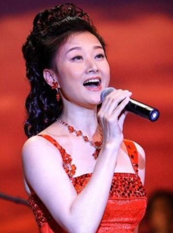 从“春晚常客”到销声匿迹，连登春晚24年的宋祖英，如今怎么样了（春晚节目播放时间）-第9张图片-九妖电影