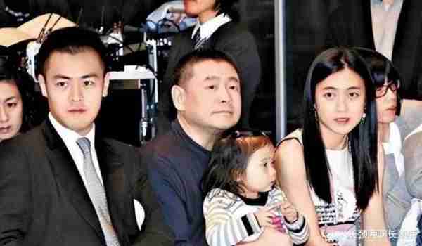 刘銮雄全家无一人参加亲侄女的婚礼，网友质疑甘比在从中作梗（刘銮雄感情经历简介）-第5张图片-九妖电影
