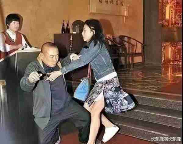 刘銮雄全家无一人参加亲侄女的婚礼，网友质疑甘比在从中作梗（刘銮雄感情经历简介）-第4张图片-九妖电影