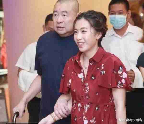 刘銮雄全家无一人参加亲侄女的婚礼，网友质疑甘比在从中作梗（刘銮雄感情经历简介）-第7张图片-九妖电影