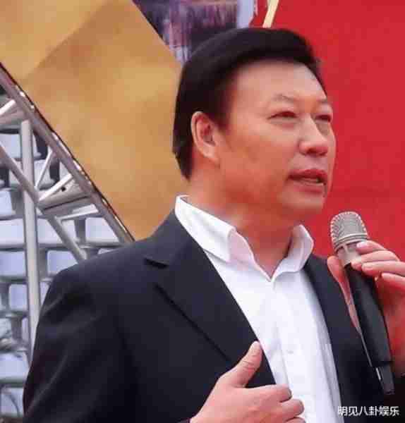 从春晚爆红到悄无声息，演小品出名的魏积安，为什么退出大众视野（演员魏积安）-第12张图片-九妖电影