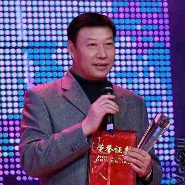 从春晚爆红到销声匿迹，靠着小品出名的魏积安，为何突然消失了？（魏积安现在在哪里）-第22张图片-九妖电影