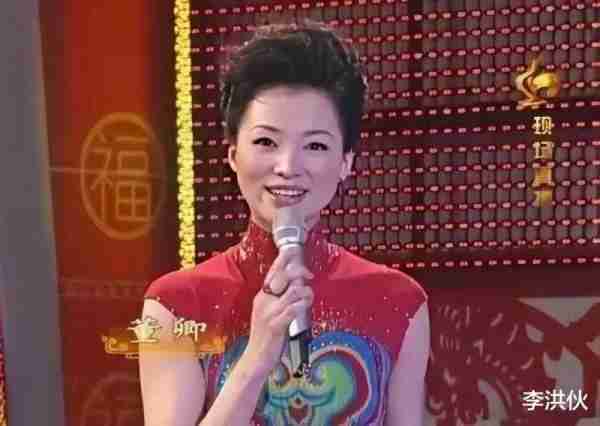 从春晚舞台上退出的10位主持人，你还记得哪位？（春晚主持人进场音乐）-第5张图片-九妖电影