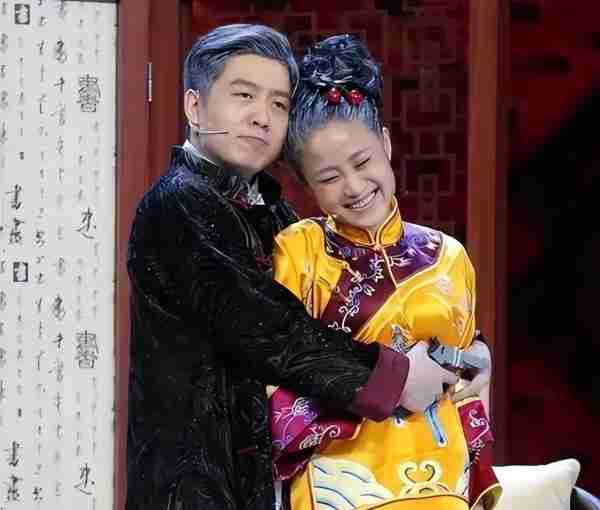 从草根到春晚,这对夫妻共苦12年,但走红就离婚,称后悔参加节目(从草根到亿万富豪的好看小说)-第4张图片-九妖电影 从草根到春晚,这对夫妻共苦12年,但走红就离婚,称后悔参加节目(从草根到亿万富豪的好看小说)-第4张图片-九妖电影