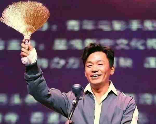 前马蓉,后冯清,倒霉的王宝强,终究还是栽进了“女人坑”(王宝强和冯清结婚)-第3张图片-九妖电影 前马蓉,后冯清,倒霉的王宝强,终究还是栽进了“女人坑”(王宝强和冯清结婚)-第3张图片-九妖电影