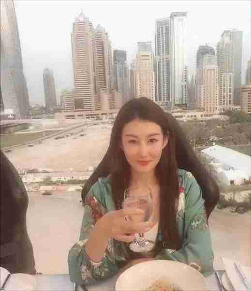 前马蓉,后冯清,倒霉的王宝强,终究还是栽进了“女人坑”(王宝强和冯清结婚)-第14张图片-九妖电影 前马蓉,后冯清,倒霉的王宝强,终究还是栽进了“女人坑”(王宝强和冯清结婚)-第14张图片-九妖电影
