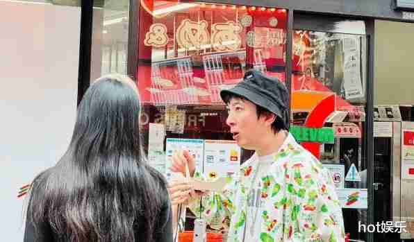 办签证遇阻后，王思聪日本约会美女，穿4千元外套，胖到没下巴（王思聪 大众点评 日料）-第14张图片-九妖电影