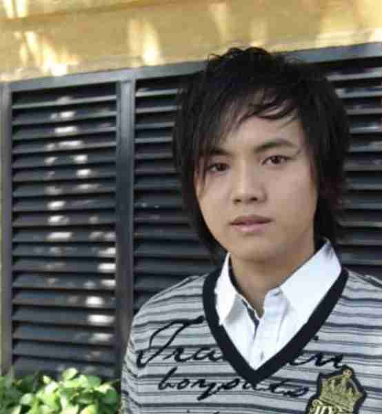 他15岁就开演唱会，19岁日挣万元，春晚请不动，但没人说他耍大牌（16岁开演唱会的歌手）-第21张图片-九妖电影
