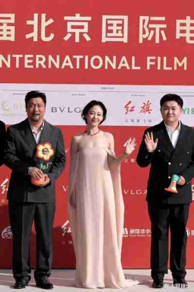 北京这一夜，杨子姗的臀，林志玲不老的吗，周也太美了救命（杨子珊太漂亮了）-第26张图片-九妖电影