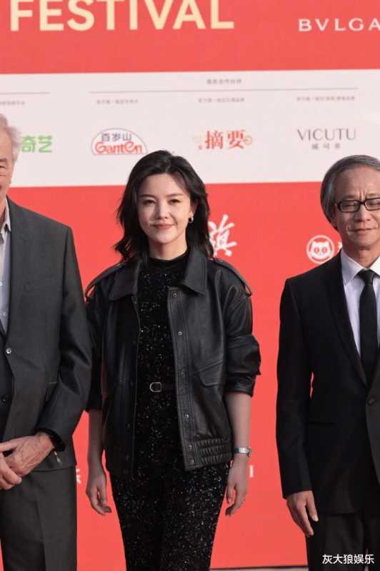 北京这一夜，杨子姗的臀，林志玲不老的吗，周也太美了救命（杨子珊太漂亮了）-第35张图片-九妖电影