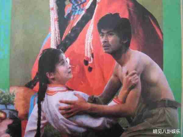 他出道31年不温不火，却因老婆一首歌成春晚常客，他就是陆剑民（她出道了作文）-第6张图片-九妖电影