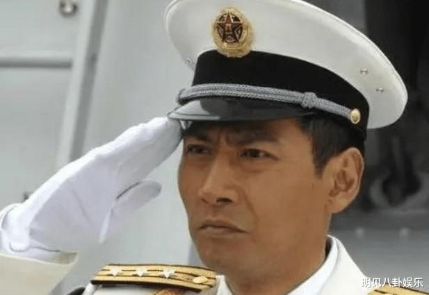 他出道31年不温不火，却因老婆一首歌成春晚常客，他就是陆剑民（她出道了作文）-第7张图片-九妖电影