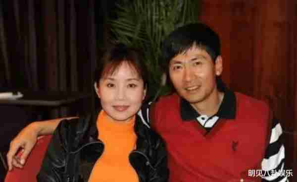 他出道31年不温不火，却因老婆一首歌成春晚常客，他就是陆剑民（她出道了作文）-第9张图片-九妖电影