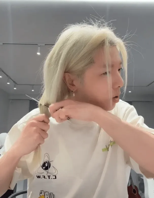 华晨宇怎么变成这样了？他现在的造型已经被好多人都喷了…（华晨宇到底怎么了图片）-第4张图片-九妖电影