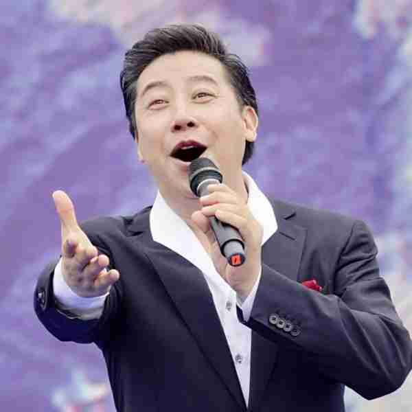 他是李双江徒弟,曾和梦鸽传绯闻,连登3次春晚,被赞新春第一唱(李双江和梦鸽近期状况)-第6张图片-九妖电影 他是李双江徒弟,曾和梦鸽传绯闻,连登3次春晚,被赞新春第一唱(李双江和梦鸽近期状况)-第6张图片-九妖电影