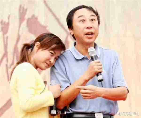 原来“贾玲”只是艺名知道她的真名后，网友大喊：不改早火了（贾玲的真名字）-第5张图片-九妖电影