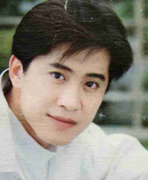 他曾8次登上春晚,却因“作死”锒铛入狱,如今54岁无人过问(经常参加春晚的小品明星)-第2张图片-九妖电影 他曾8次登上春晚,却因“作死”锒铛入狱,如今54岁无人过问(经常参加春晚的小品明星)-第2张图片-九妖电影