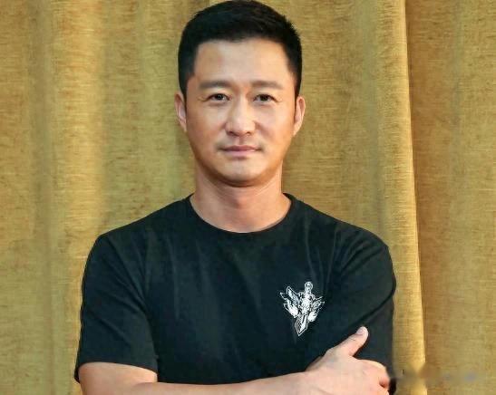 原来他就是吴京的父亲,难怪吴京能大红大紫(吴京的父亲是干什么的)-第1张图片-九妖电影 原来他就是吴京的父亲,难怪吴京能大红大紫(吴京的父亲是干什么的)-第1张图片-九妖电影