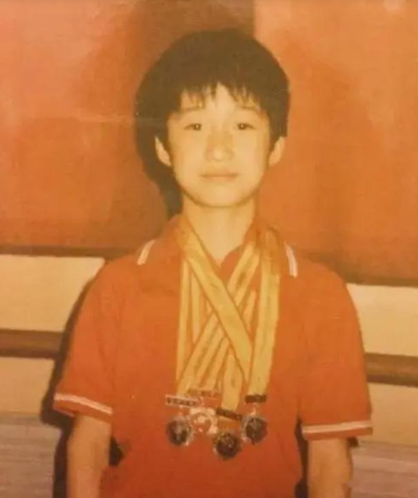 原来他就是吴京的父亲,难怪吴京能大红大紫(吴京的父亲是干什么的)-第15张图片-九妖电影 原来他就是吴京的父亲,难怪吴京能大红大紫(吴京的父亲是干什么的)-第15张图片-九妖电影