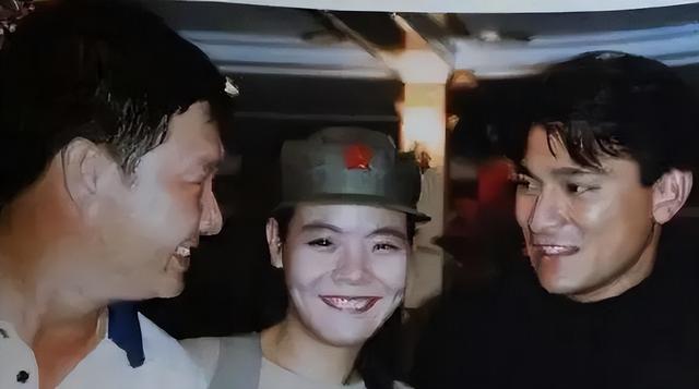 原来她已离世25年!23岁登春晚一夜成名,却因一个巴掌付出生命_1(原来她已离世)-第21张图片-九妖电影 原来她已离世25年!23岁登春晚一夜成名,却因一个巴掌付出生命_1(原来她已离世)-第21张图片-九妖电影