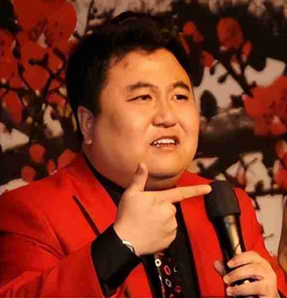 他靠老师冯巩春晚一路爆红,不久被判入狱12年,至今仍在服刑(冯巩老师近照图片)-第13张图片-九妖电影 他靠老师冯巩春晚一路爆红,不久被判入狱12年,至今仍在服刑(冯巩老师近照图片)-第13张图片-九妖电影