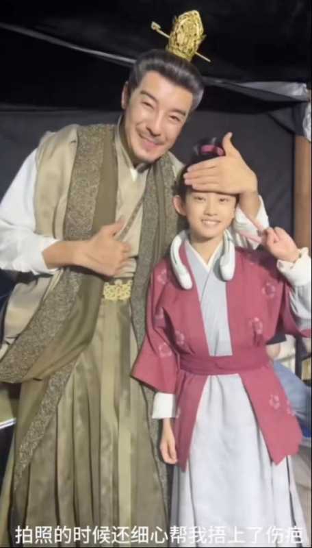 原来!她就是海一天的妻子,难怪引来李冰冰羡慕,陈坤甘愿做伴郎(海一天是真名吗)-第14张图片-九妖电影 原来!她就是海一天的妻子,难怪引来李冰冰羡慕,陈坤甘愿做伴郎(海一天是真名吗)-第14张图片-九妖电影