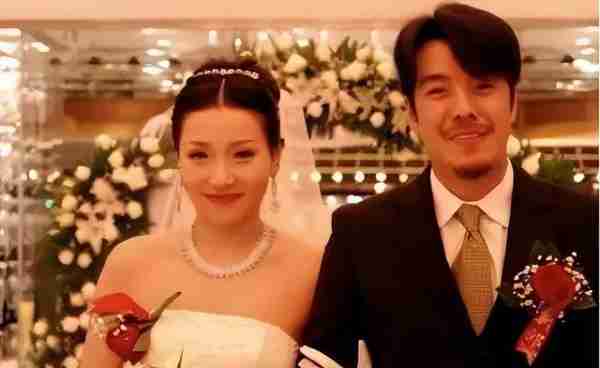 原来!她就是海一天的妻子,难怪引来李冰冰羡慕,陈坤甘愿做伴郎(海一天是真名吗)-第26张图片-九妖电影 原来!她就是海一天的妻子,难怪引来李冰冰羡慕,陈坤甘愿做伴郎(海一天是真名吗)-第26张图片-九妖电影