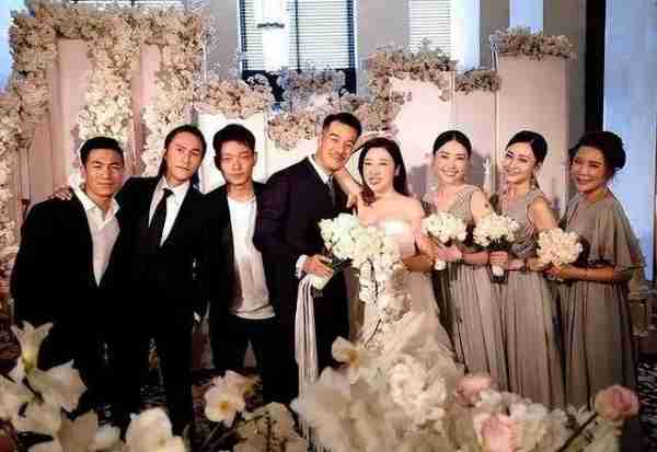 原来!她就是海一天的妻子,难怪引来李冰冰羡慕,陈坤甘愿做伴郎(海一天是真名吗)-第29张图片-九妖电影 原来!她就是海一天的妻子,难怪引来李冰冰羡慕,陈坤甘愿做伴郎(海一天是真名吗)-第29张图片-九妖电影