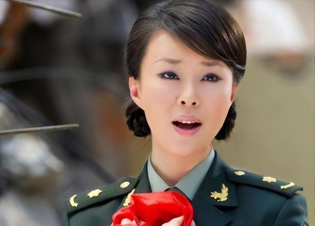 传奇民歌女王：春晚上9次登场，仍未找到真爱，谁将是她真命天子（创业板股票会直接退市吗）-第4张图片-九妖电影