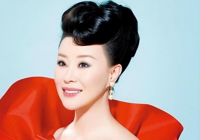 传奇民歌女王：春晚上9次登场，仍未找到真爱，谁将是她真命天子（创业板股票会直接退市吗）-第16张图片-九妖电影