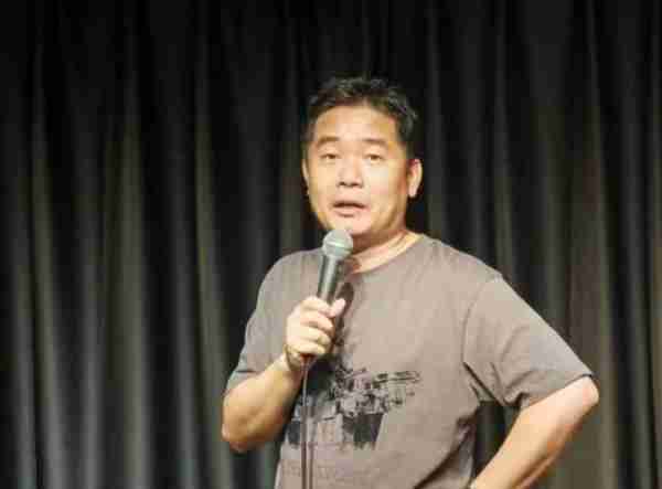 倒贴钱请观众脱口秀演员“明星梦”暂停（倒贴钱的图片真实）-第3张图片-九妖电影