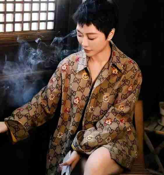 又当又立!美女总裁璩静遭下属背刺,大量黑料曝光,果然有情况(美女总裁电视有哪些)-第5张图片-九妖电影 又当又立!美女总裁璩静遭下属背刺,大量黑料曝光,果然有情况(美女总裁电视有哪些)-第5张图片-九妖电影