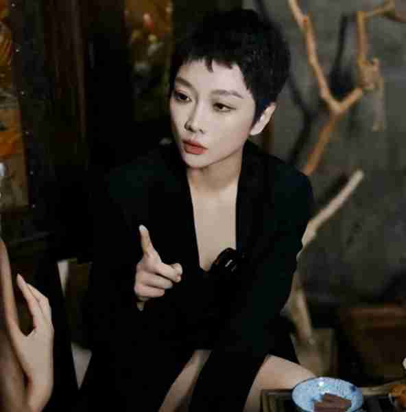 又当又立!美女总裁璩静遭下属背刺,大量黑料曝光,果然有情况(美女总裁电视有哪些)-第13张图片-九妖电影 又当又立!美女总裁璩静遭下属背刺,大量黑料曝光,果然有情况(美女总裁电视有哪些)-第13张图片-九妖电影