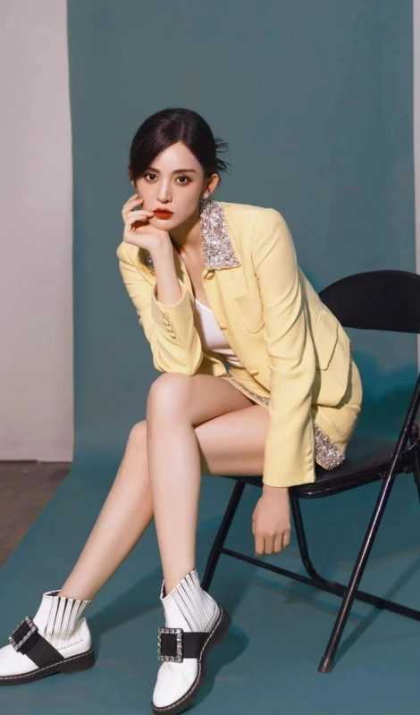 古力娜扎大胆挑战“金丝裙”，化身妖艳舞娘，这颜值和身材绝了！（古力娜扎仙女裙）-第53张图片-九妖电影