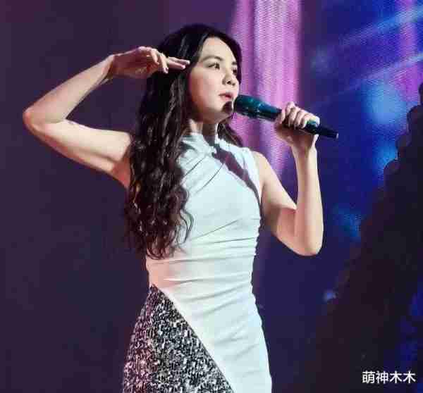 同样是争议言行，田馥甄遭抵制，蔡依林却能稳稳捞金，原因太简单（田馥甄与蔡依林的关系）-第10张图片-九妖电影