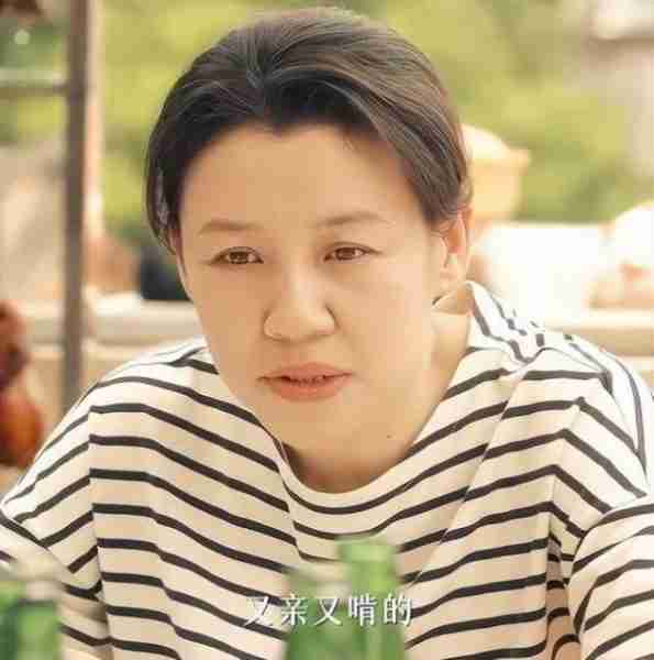 同样是演“美貌残废人”，对比周雨彤与钟楚曦，差距就出来了（周雨彤和谁像）-第3张图片-九妖电影
