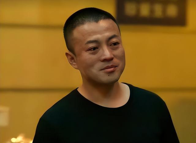 同样是演劳改犯出狱,看了范伟和林家川后,才知何为教科书式演技(范伟 林涛)-第21张图片-九妖电影 同样是演劳改犯出狱,看了范伟和林家川后,才知何为教科书式演技(范伟 林涛)-第21张图片-九妖电影