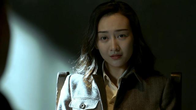 同样是演女特务,王鸥和杨幂一比,我才知道:什么是老天爷赏饭吃_1(王鸥和杨幂怎么回事)-第9张图片-九妖电影 同样是演女特务,王鸥和杨幂一比,我才知道:什么是老天爷赏饭吃_1(王鸥和杨幂怎么回事)-第9张图片-九妖电影