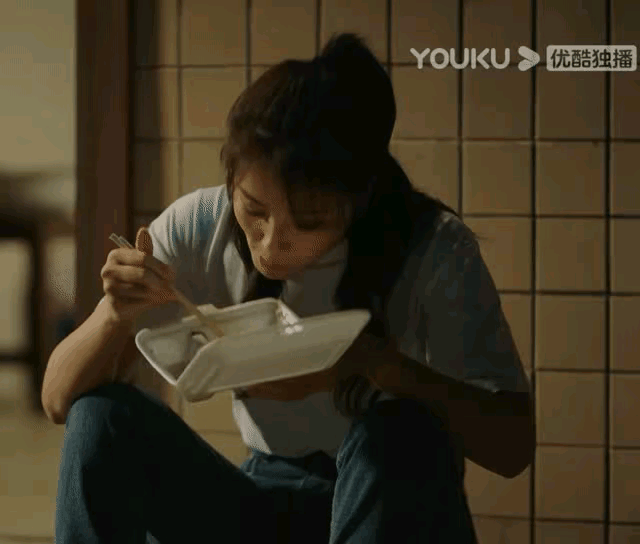 同样演“吃盒饭”，把阮经天、海清和刘涛放在一起看，高下立判（海清演的张桂梅的那个电影叫什么名字）-第10张图片-九妖电影